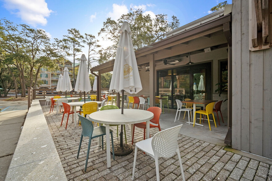 More Photos Of 14 Folly Field Rd, Hilton Head Island Restaurant For Sale