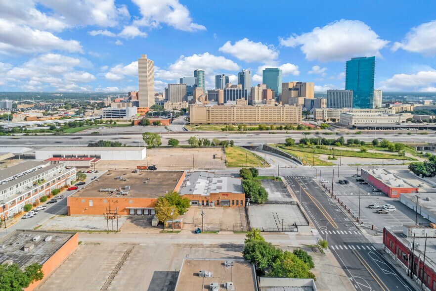 More Photos Of 707 W Vickery Blvd, Fort Worth Loft Creative Space For Lease
