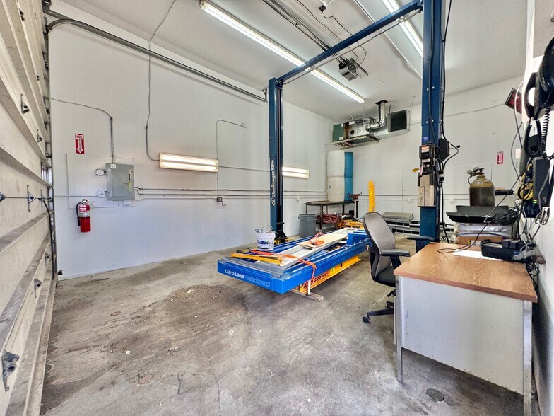 More Photos Of 14610 Guy R Brewer Blvd, Jamaica Warehouse For Sale