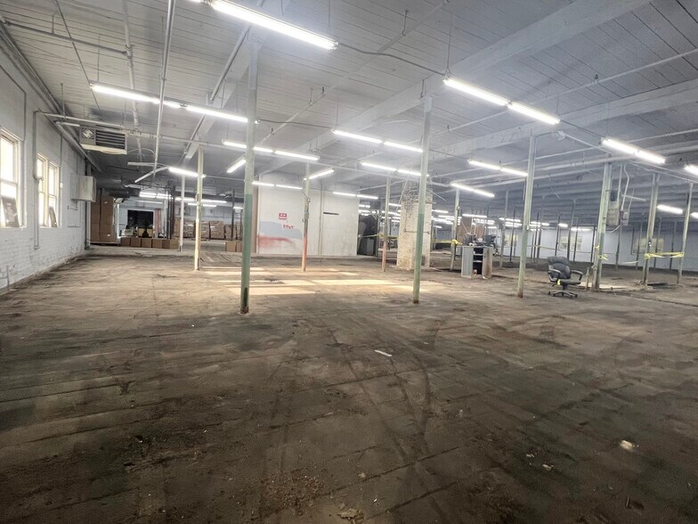 More Photos Of 27-31 Privet St, Pawtucket Manufacturing For Sale