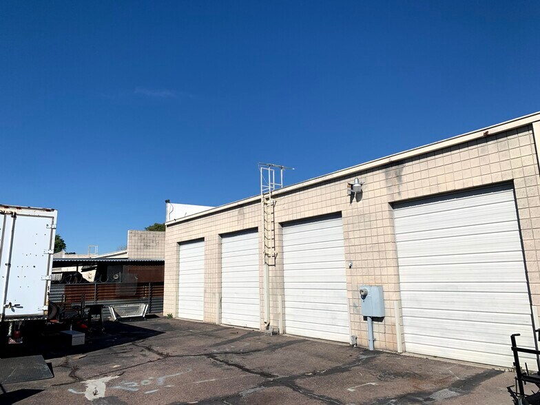 More Photos Of 6070 N 57th Ave, Glendale Warehouse For Sale