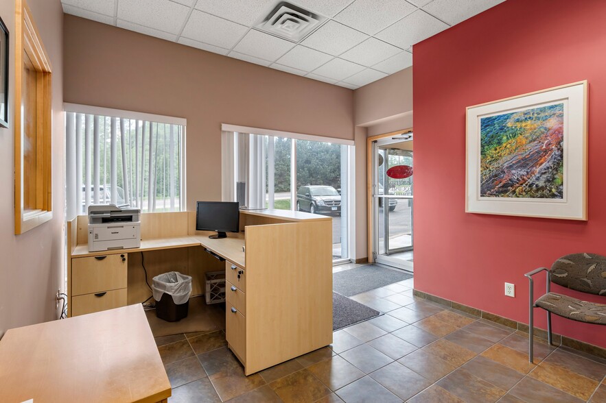 More Photos Of 700-710 Hamel Rd, Hamel Warehouse For Sale