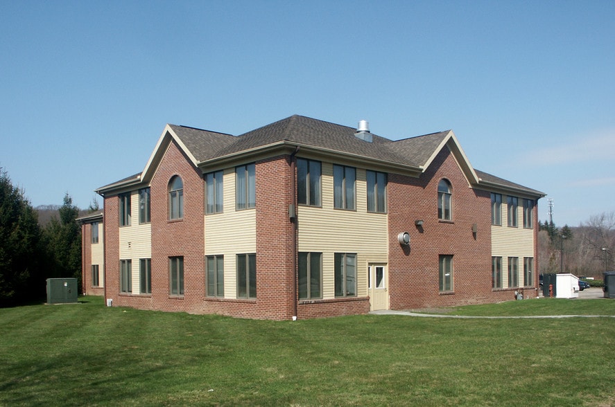 Primary Photo Of 850 Straits Tpke, Middlebury Office For Lease