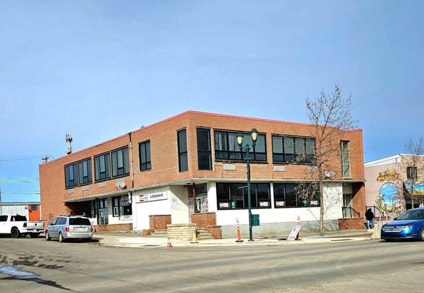 More Photos Of 10140 101 Ave, Lac La Biche Office For Sale