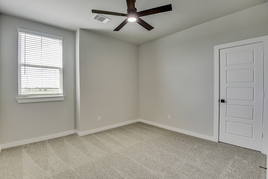 More Photos Of 4405 Clovis Ct, Midlothian Apartments For Sale