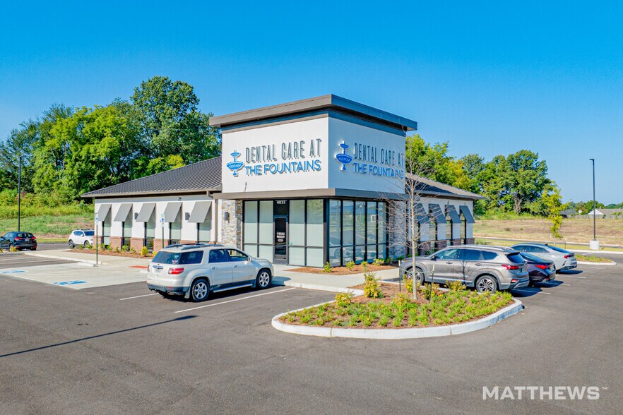 Primary Photo Of 4033 Fountain Ln, Horn Lake Medical For Sale