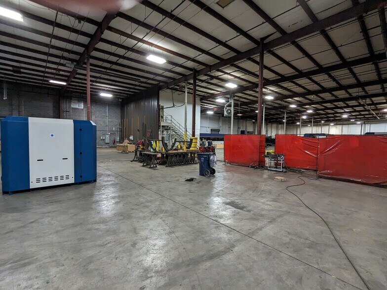 More Photos Of 467 Lakeshore Pky, Rock Hill Distribution For Lease