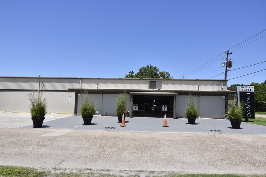 Primary Photo Of 401 Pennsylvania St, South Houston Lodge Meeting Hall For Sale