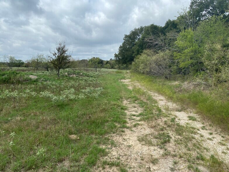 More Photos Of 9000 County Road 113, Kaufman Land For Lease