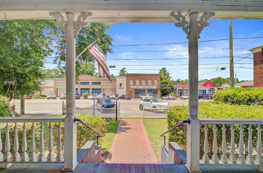 More Photos Of 117 S Cedar St, Summerville Office For Lease
