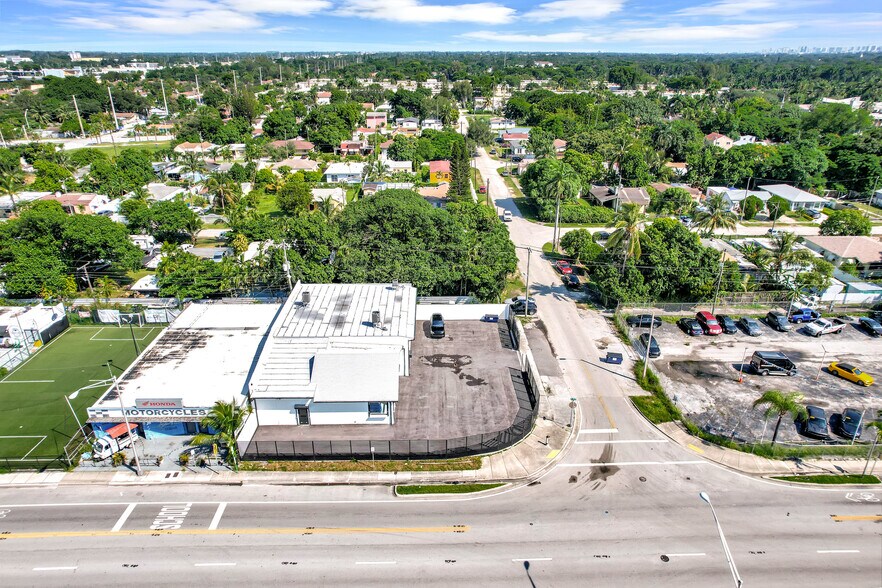 More Photos Of 401 NW 79th St, Miami Flex For Sale