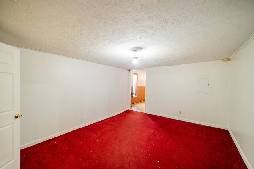 More Photos Of 6641 US Highway 62 W, Kuttawa Flex For Sale