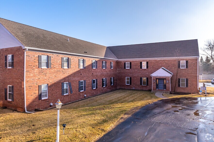 More Photos Of 10144 N Port Washington Rd, Mequon Office For Lease