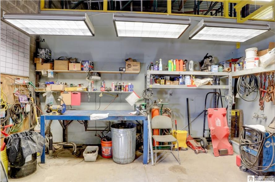 More Photos Of 1850 Lydon Ave, Falconer Manufacturing For Sale