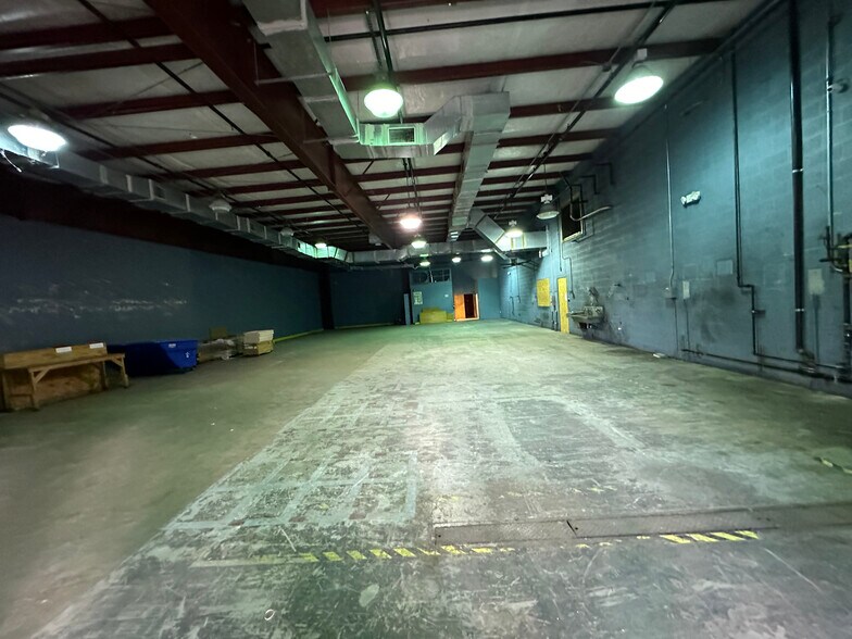 More Photos Of 3200 Wellons Blvd, New Bern Office For Sale