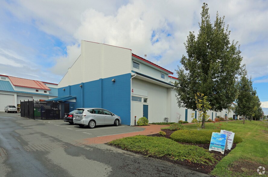 More Photos Of 2075 W Henry Ave, Sidney Service For Sale