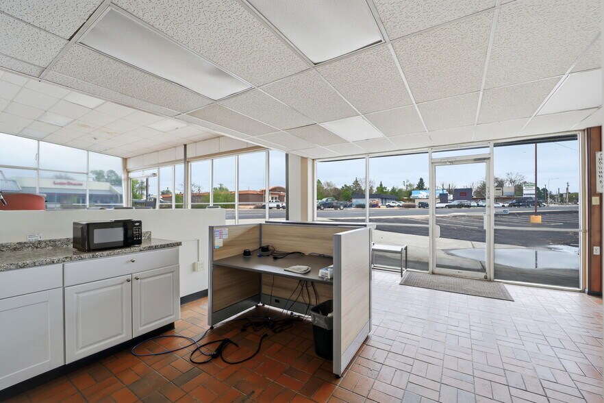 More Photos Of 405 W Fillmore St, Colorado Springs Auto Dealership For Sale