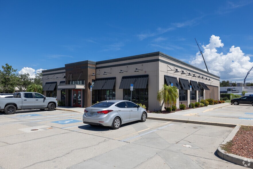 Primary Photo Of 4131 S Tamiami Trl, Sarasota Restaurant For Lease