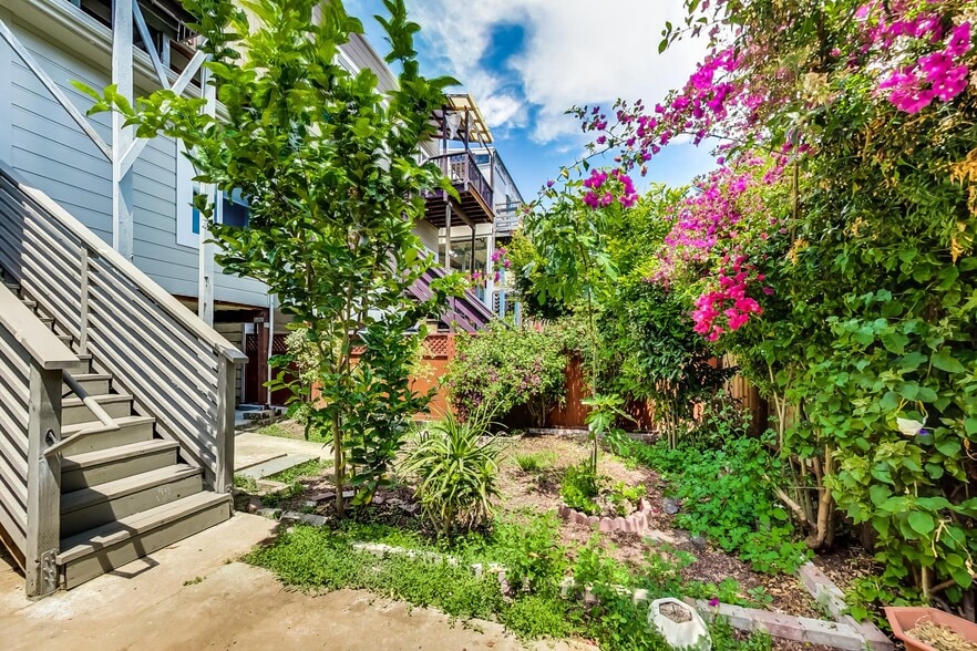 More Photos Of 751 Capp st, San Francisco Apartments For Sale