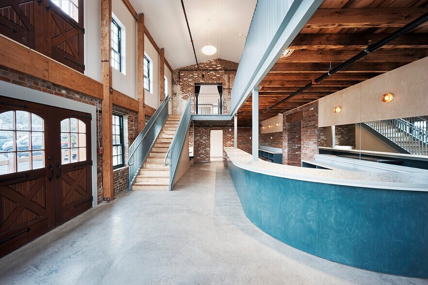 More Photos Of 125 Water St, Catskill Restaurant For Lease