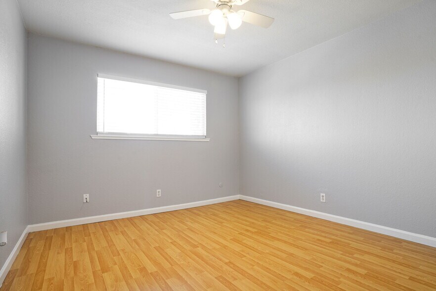 More Photos Of 1017 H St, Antioch Apartments For Sale