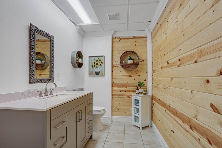 More Photos Of 955 SE Central Pky, Stuart Office For Lease