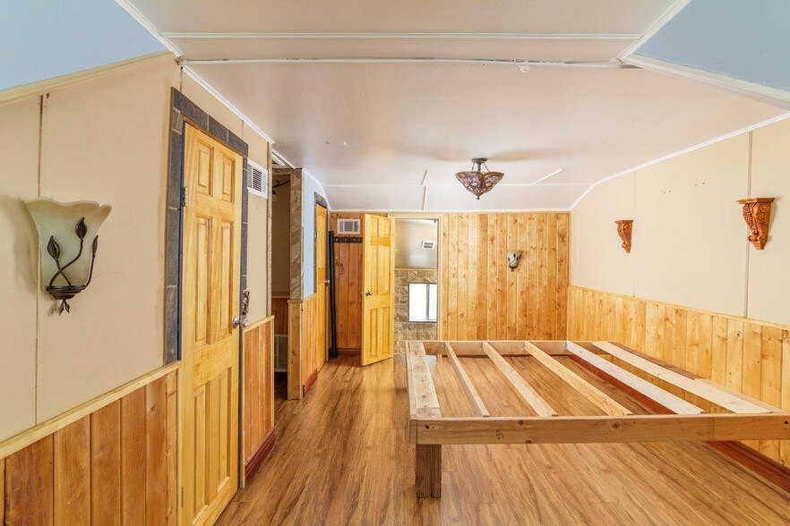 More Photos Of 23450 Crest Forest Dr, Crestline Restaurant For Sale