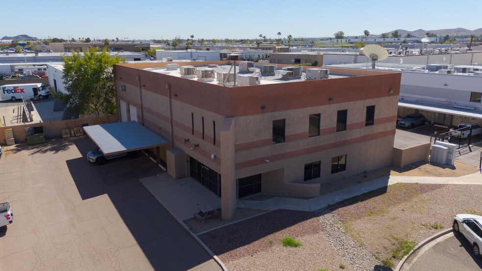 More Photos Of 4615 S 33rd Pl, Phoenix Distribution For Sale