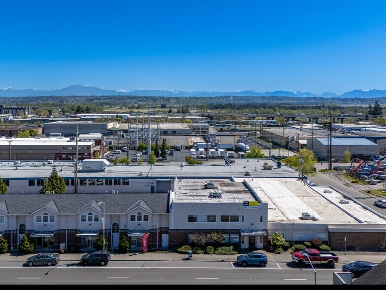 More Photos Of 3423-3425 Broadway Ave, Everett Unknown For Lease