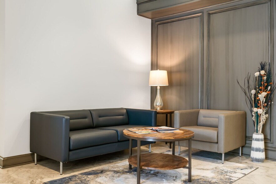 More Photos Of 909 E Republic Rd, Springfield Office For Lease