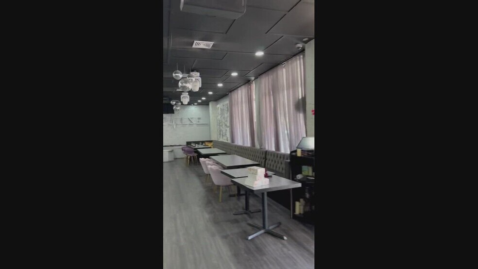 Primary Photo Of 3565-3599 NE 207th St, Aventura Unknown For Lease