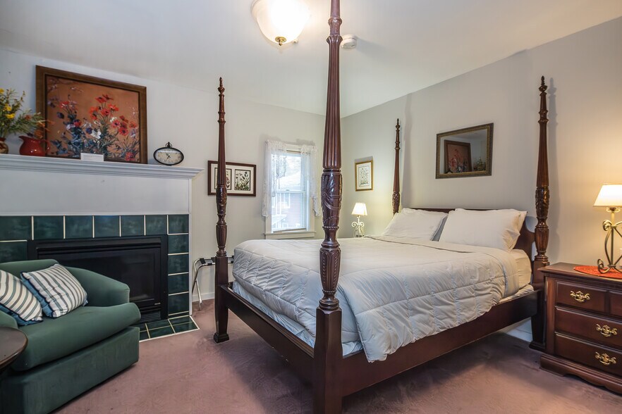 More Photos Of 78 Cream Hill Rd, Mendon Hospitality For Sale