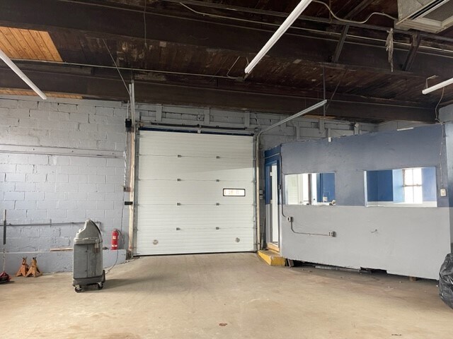 More Photos Of 271 Reservoir Ave, Providence Auto Repair For Sale