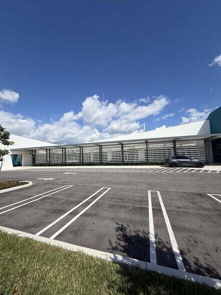 More Photos Of 101 NW 12th St, Pompano Beach Medical For Lease