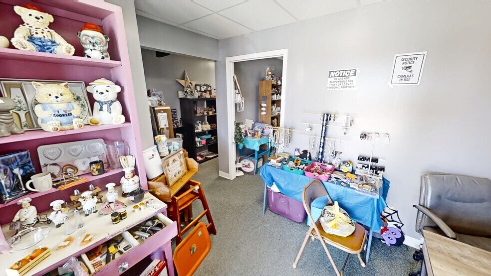 More Photos Of 103-105 E 27th St, Hays Office For Sale