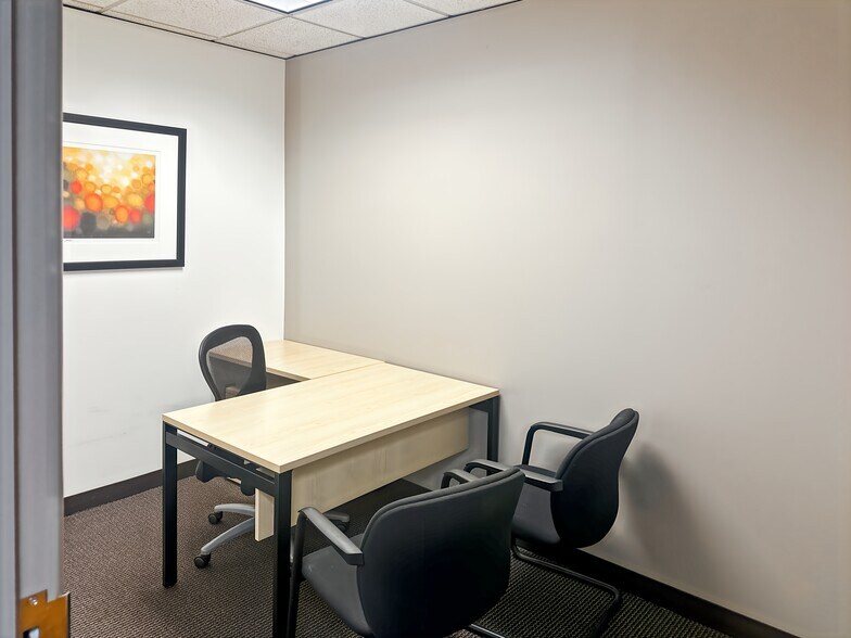 More Photos Of 2000 Town Center, Southfield Coworking Space