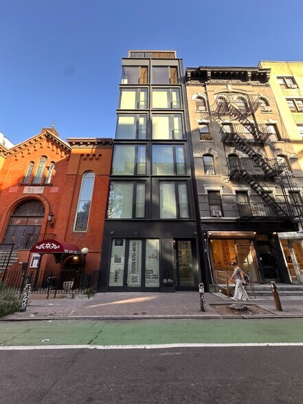 More Photos Of 14 Clinton St, New York Apartments For Lease