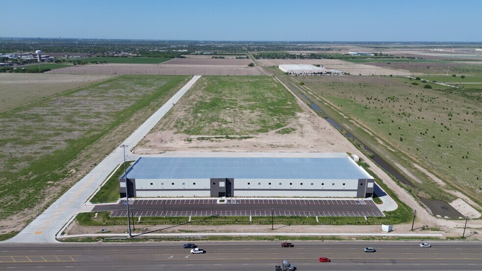 More Photos Of 890 Military Highway, Pharr Distribution For Lease