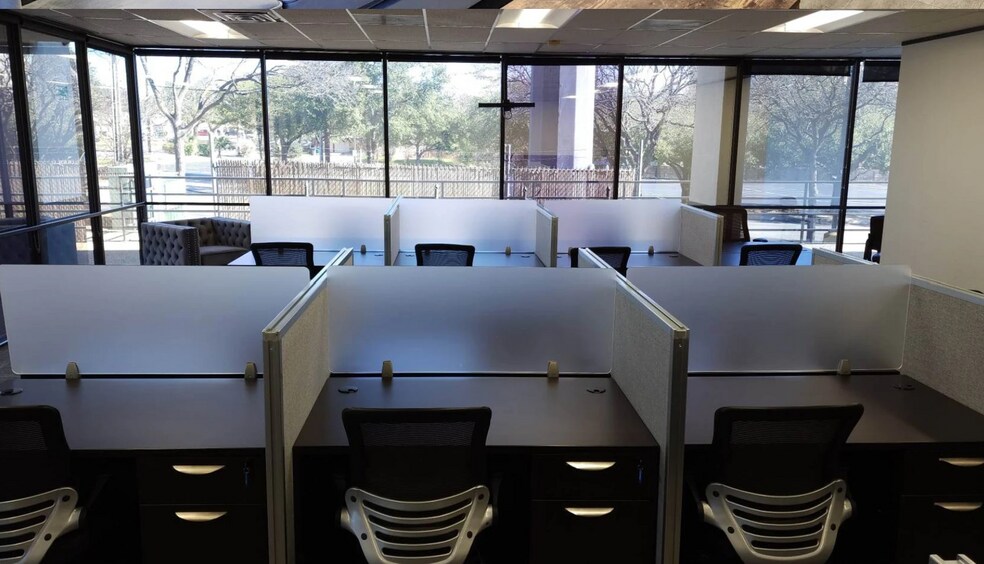More Photos Of 10401 W IH-10, San Antonio Coworking Space