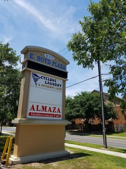 More Photos Of 623 E Boyd Dr, Baton Rouge Restaurant For Lease