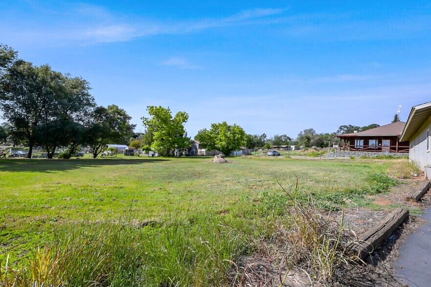 More Photos Of 11400 Loma Rica Rd, Marysville General Retail For Sale