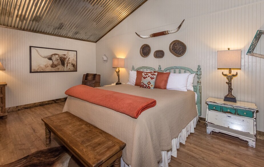 More Photos Of 10296 E US Highway 290, Fredericksburg Hospitality For Sale