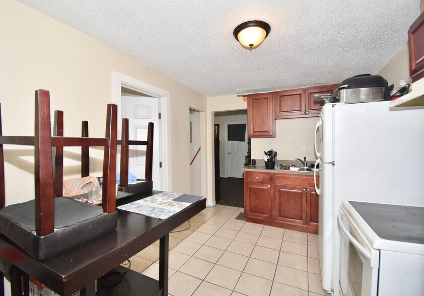 More Photos Of 855 Liberty St, Springfield Apartments For Sale