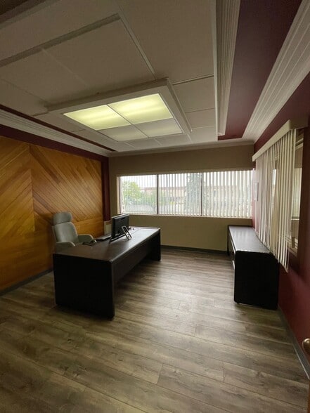 More Photos Of 15330 123 Av NW, Edmonton Warehouse For Sale