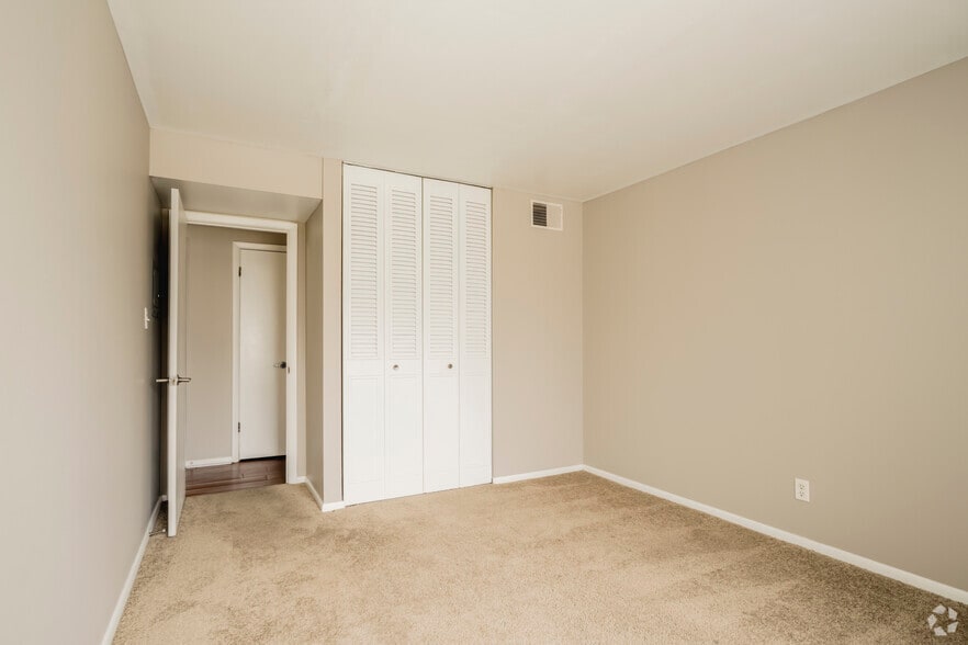 More Photos Of 6440 Fairfield Ave, Fort Wayne Apartments For Sale