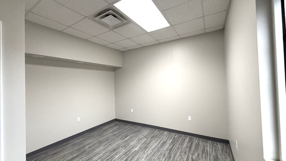 More Photos Of 154 W Park Ct, Talbott Industrial For Lease