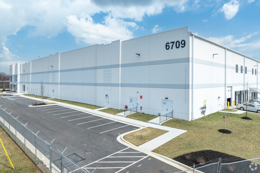 Primary Photo Of 6709 Pulaski Hwy, Rosedale Distribution For Lease