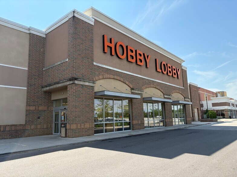 More Photos Of 4144-4178 Buckeye Pky, Grove City Freestanding For Lease