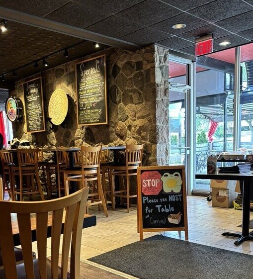 More Photos Of 4305-4313 W 13 Mile Rd, Royal Oak Restaurant For Lease