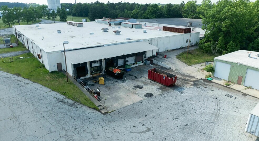 More Photos Of 584 Highway 28 S, Abbeville Warehouse For Lease